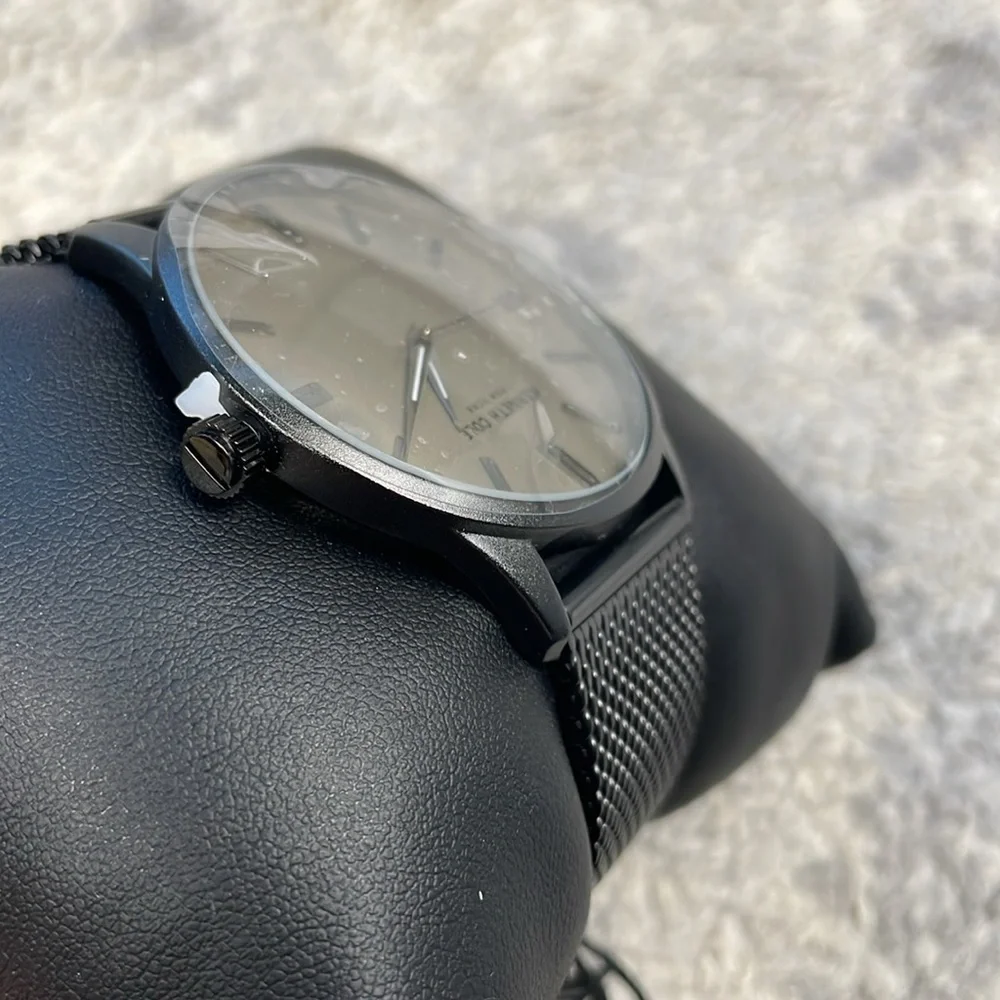 NIB Kenneth Cole Classic Watch Stainless Steel Back Water Resistant